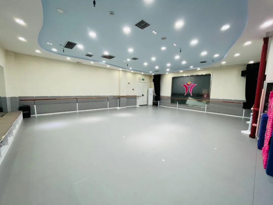 芸伊舞蹈艺术中心